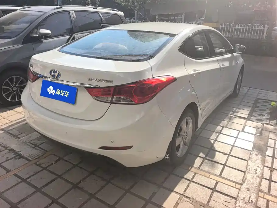 Hyundai Elantra 2014