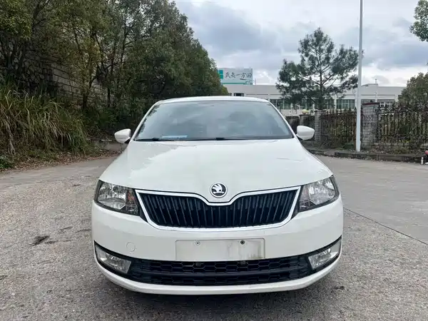 Skoda Rapid Spaceback 2014