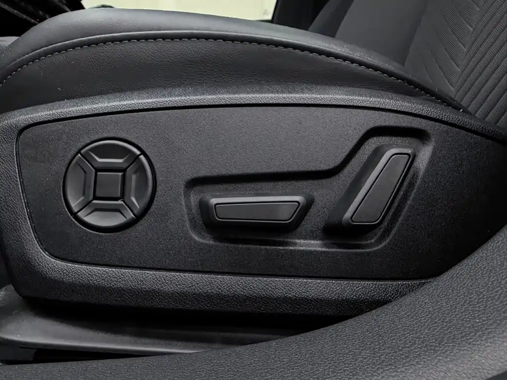 Audi A3 2023 — фото 14