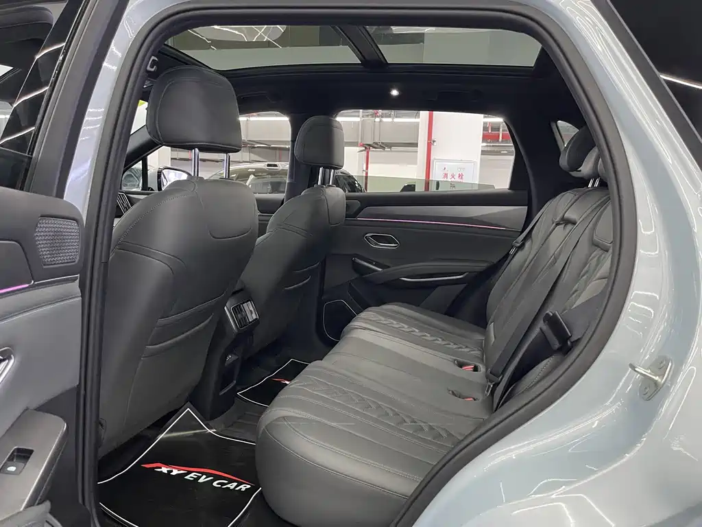 BYD Song L DM-i 2025 — фото 9