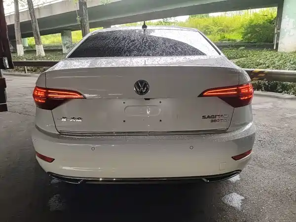 Volkswagen Sagitar 2022