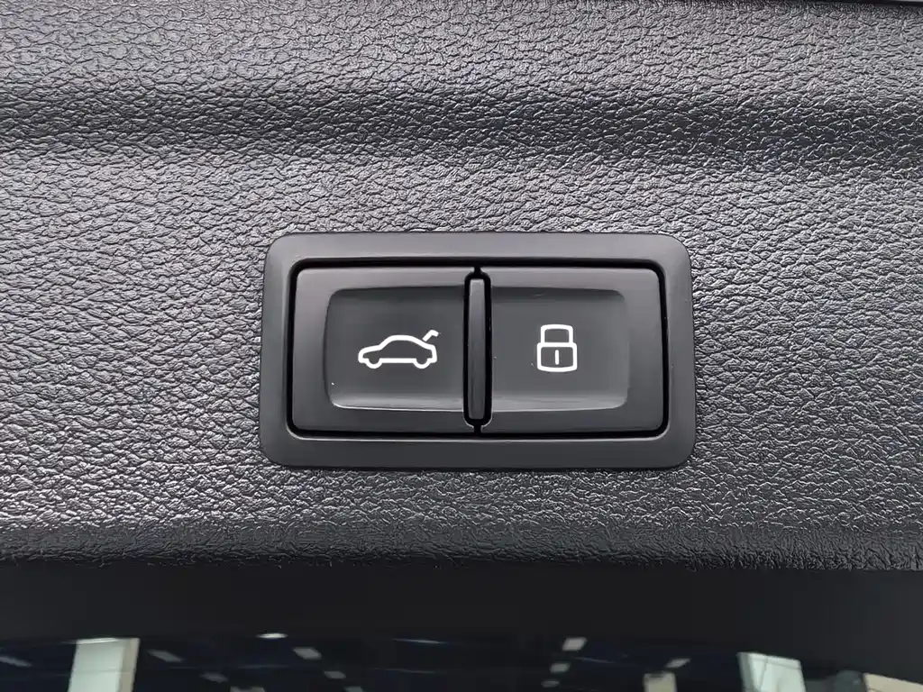 Audi Q3 2023 — фото 22