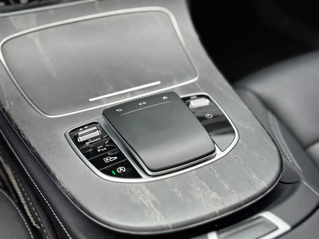 Mercedes-Benz E-Class 2021 — фото 16