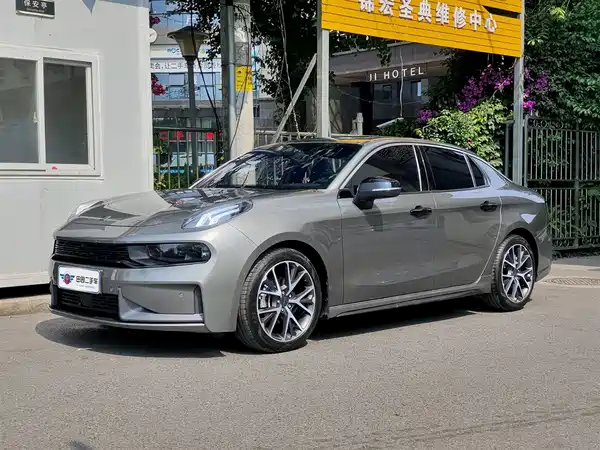 Lynk & Co 03 2022