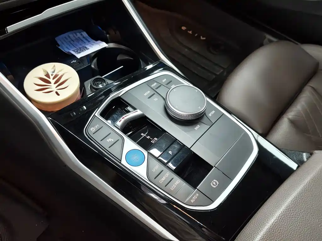 BMW i3 2024 — фото 10