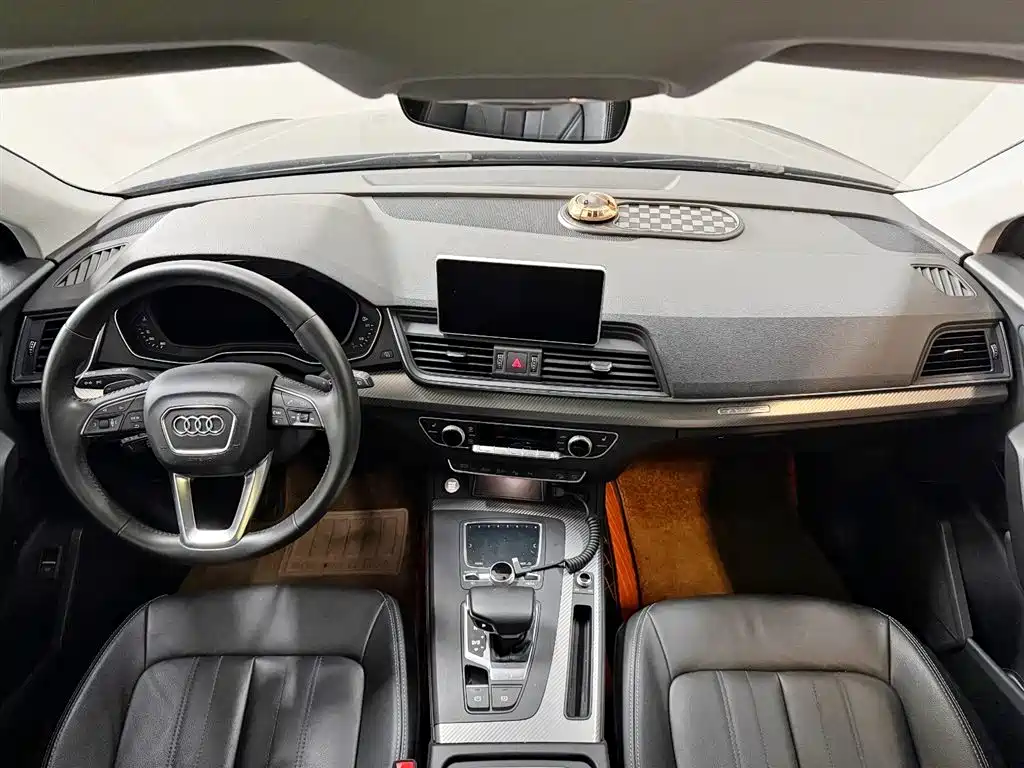 Audi Q5L 2020 — фото 10