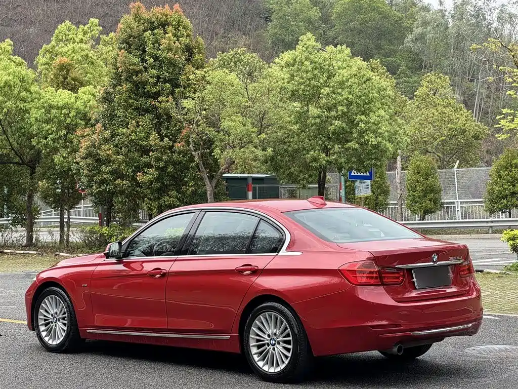 BMW 3 Series 2012 — фото 9