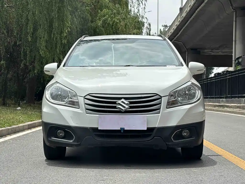 Suzuki S-Cross 2015 — фото 2