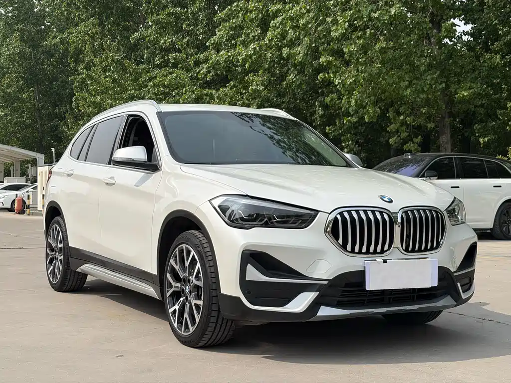 BMW X1 2022 — фото 3