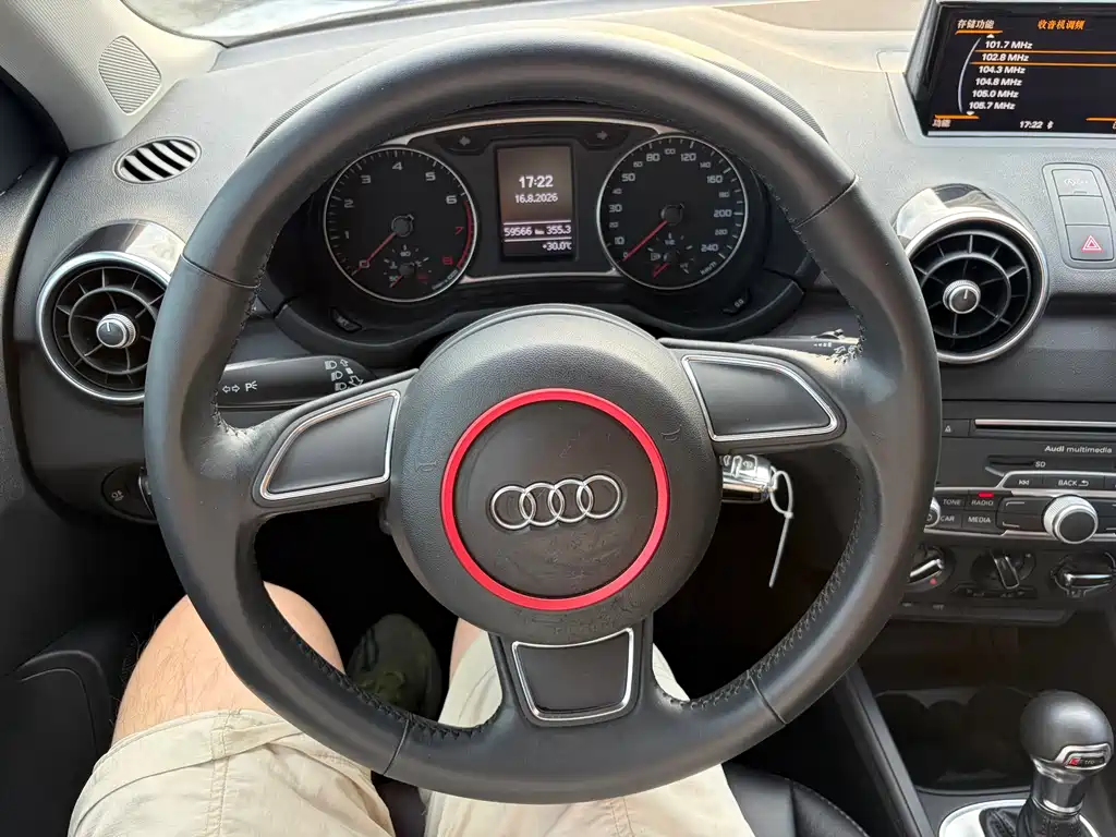 Audi A1 2016 — фото 17