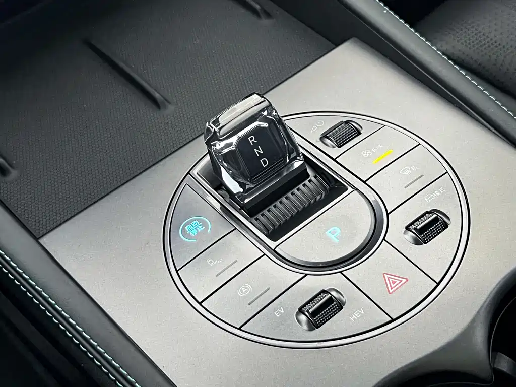BYD Seal 06 2024 — фото 11