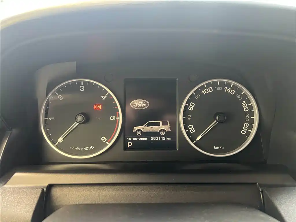 Land Rover Discovery 2012 — фото 15