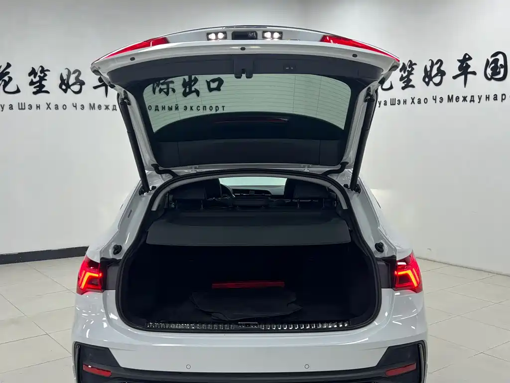 Audi Q3 Sportback 2022 — фото 9