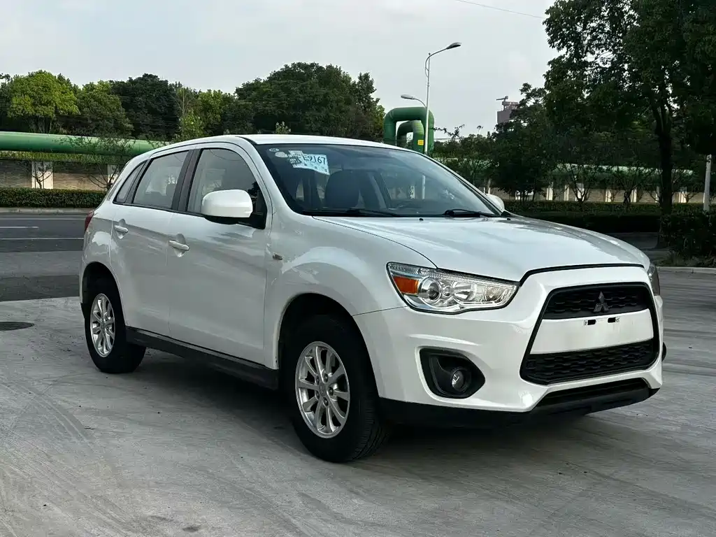 Mitsubishi Jinxuan ASX 2015 — фото 1