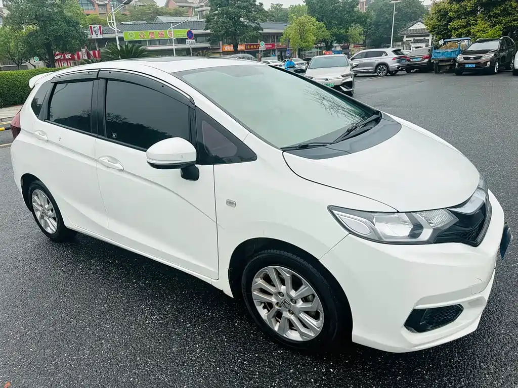 Honda Fit 2018 — фото 3