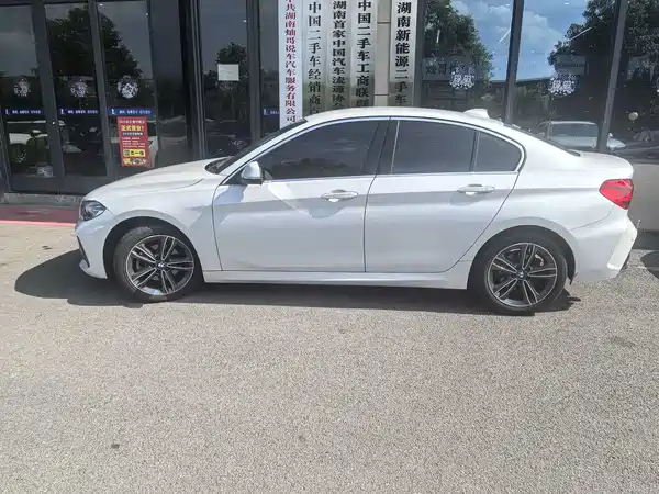BMW 1 Series 2022