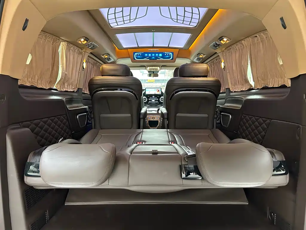 Mercedes-Benz Vito 2023 — фото 22