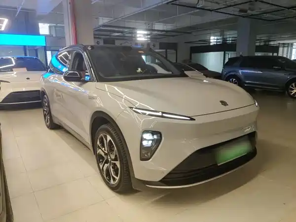 NIO ES8 2024