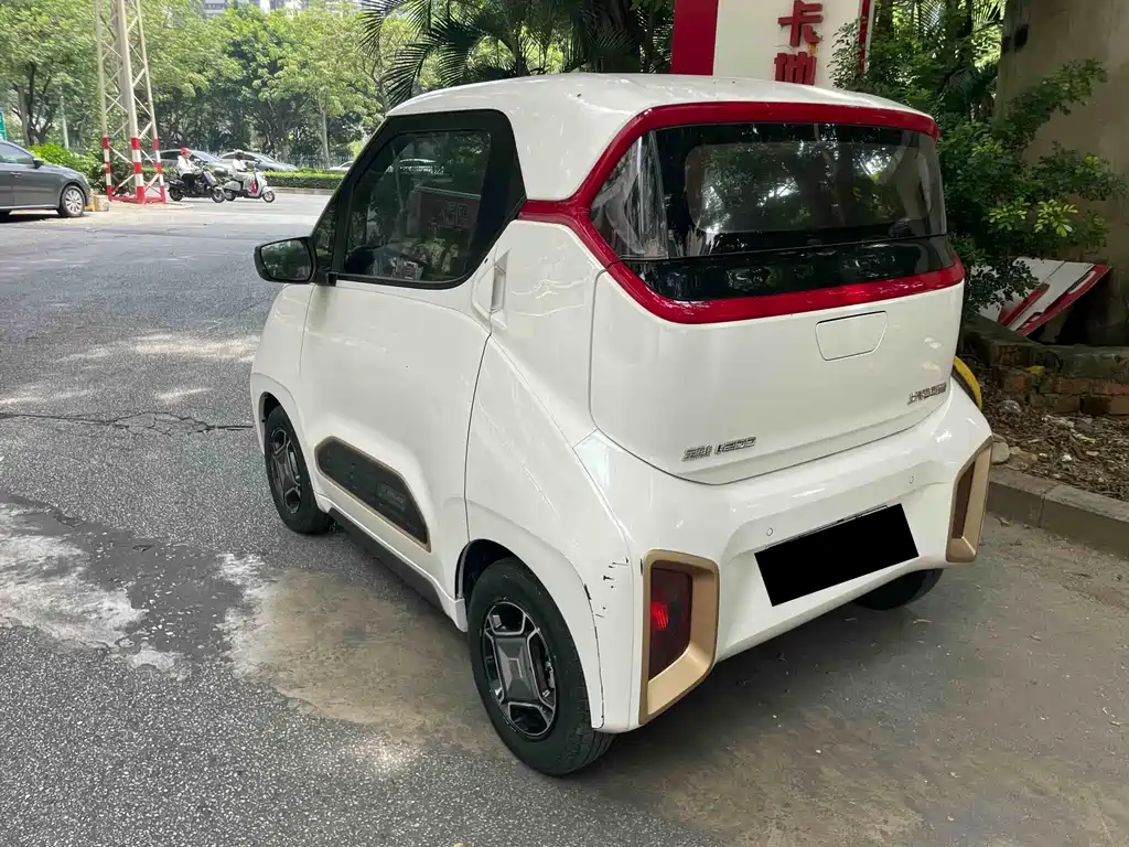 Baojun E200 2019