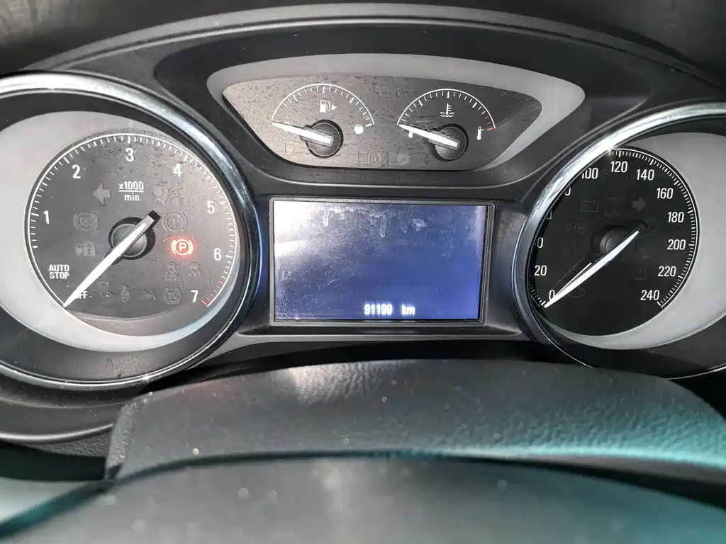 Buick Envision Plus 2015 — фото 11