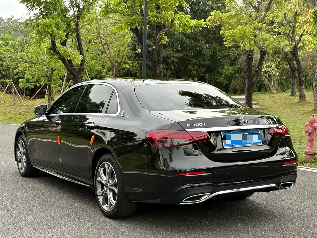 Mercedes-Benz E-Class 2021