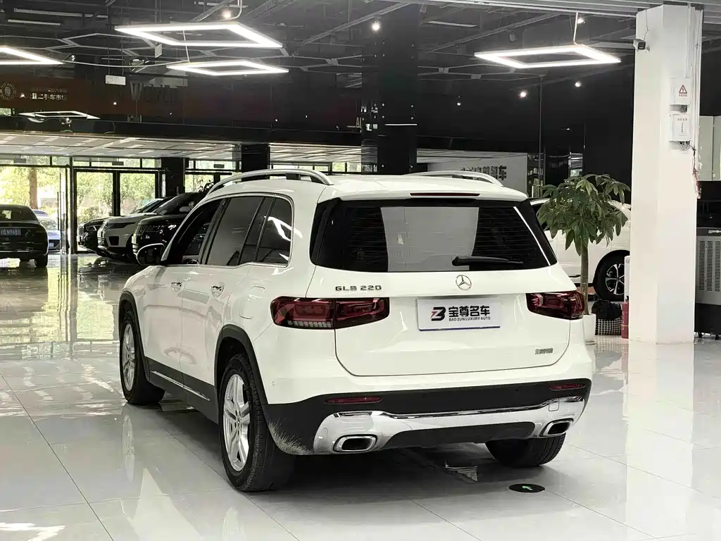 Mercedes-Benz GLB 2022 — фото 15