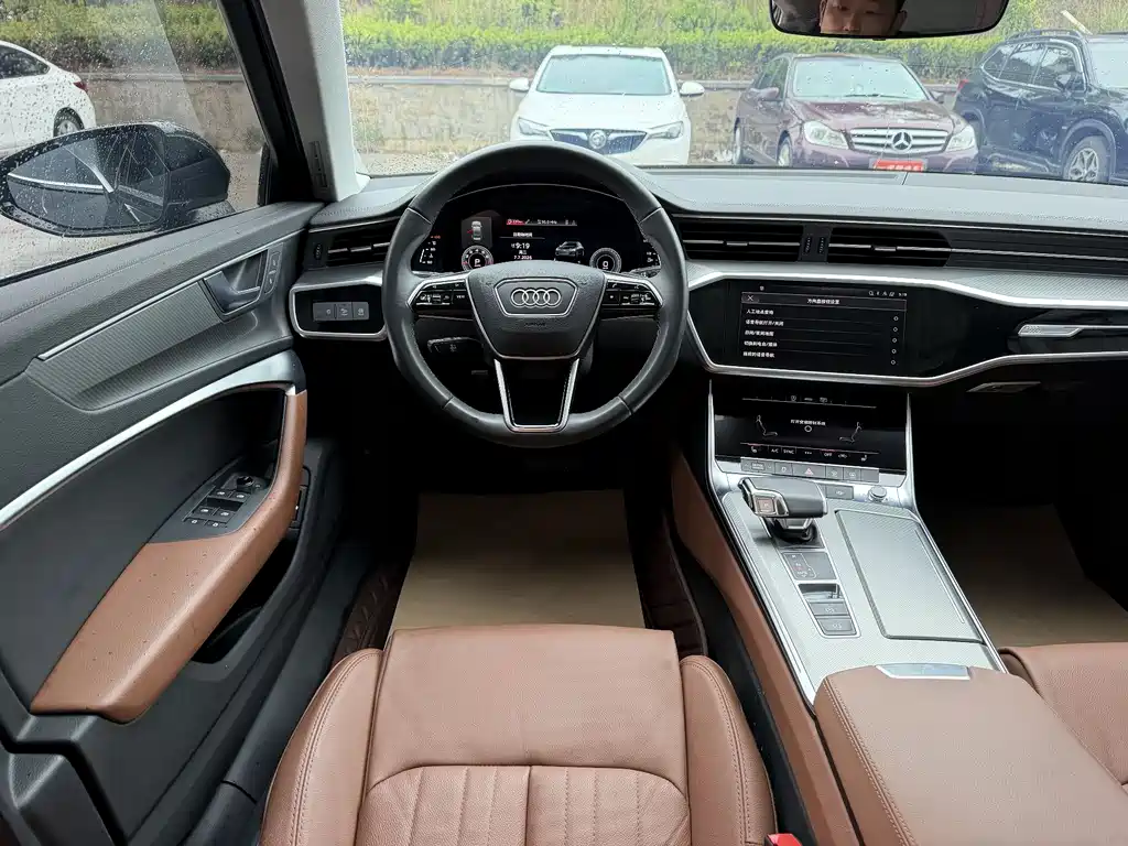 Audi A6L 2022