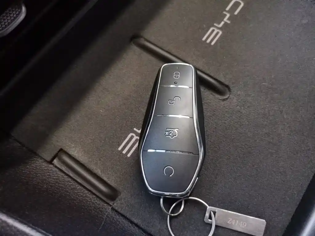 BYD Seal 05 DM-i 2025 — фото 9