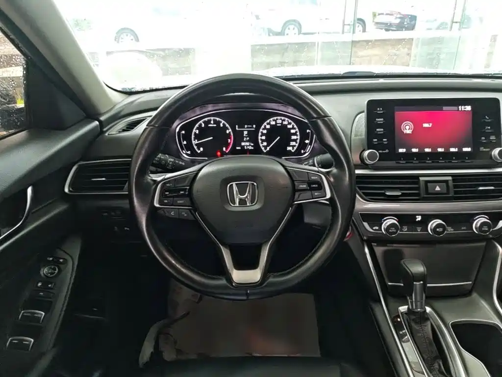 Honda Accord 2019 — фото 11