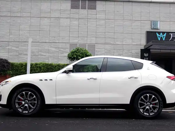 Maserati Levante 2021