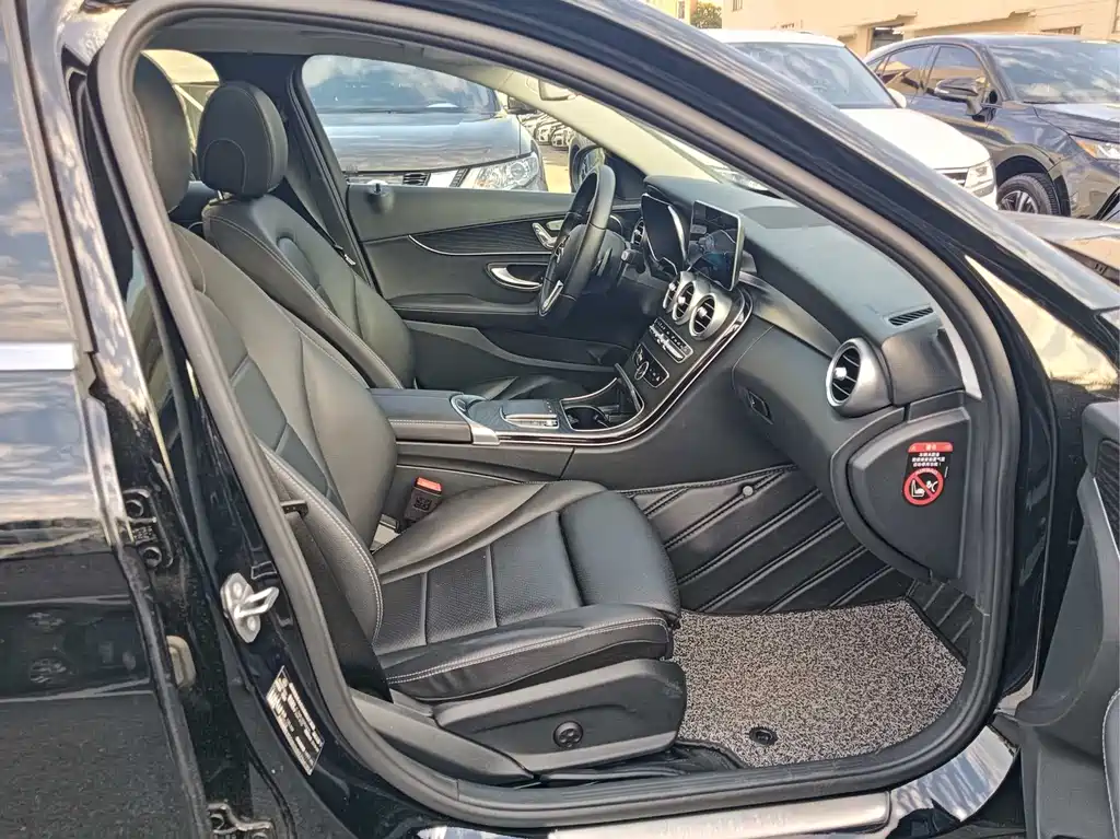 Mercedes-Benz C-Class 2020 — фото 13