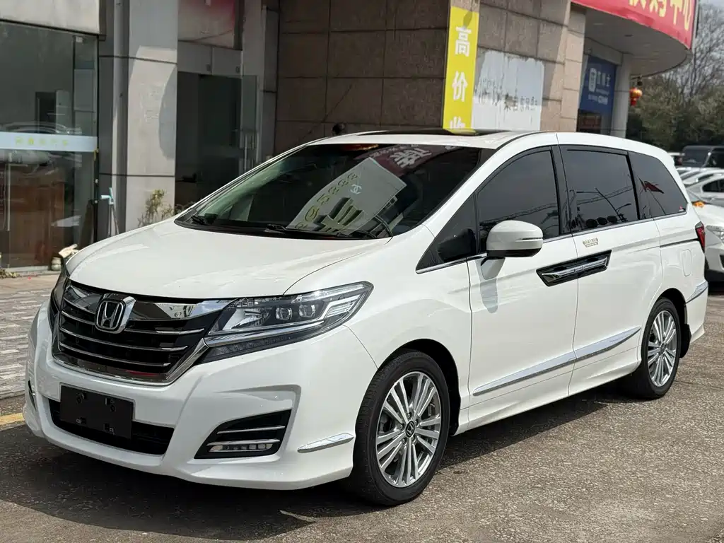 Honda Elysion 2017 — фото 1
