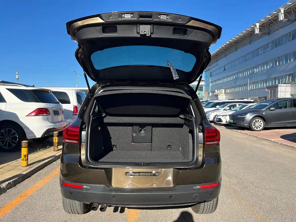 Volkswagen Tiguan 2018 — фото 27