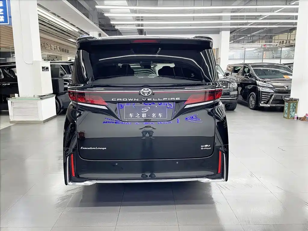 Toyota Vellfire 2024 — фото 5