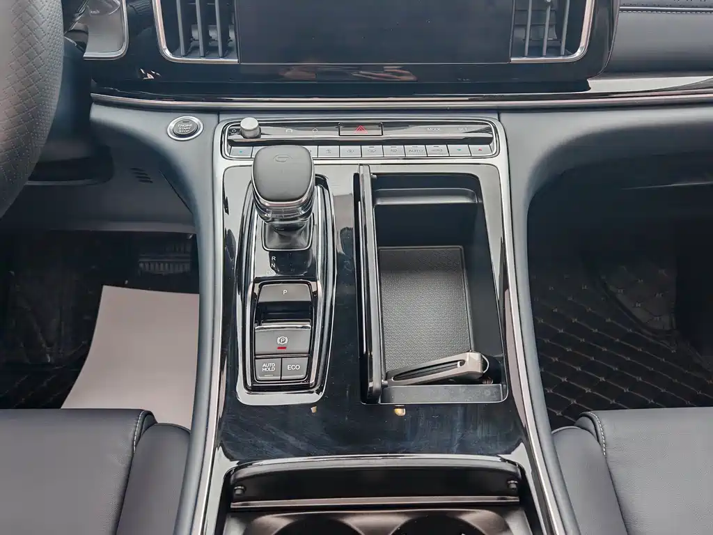 GAC Motor Trumpchi M8 2024 — фото 14
