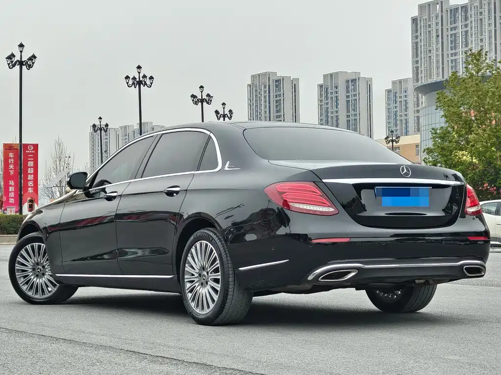 Mercedes-Benz E-Class 2020 — фото 9