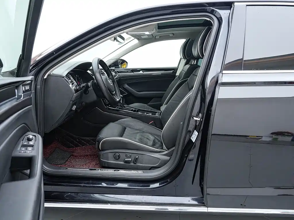 Volkswagen Phideon 2017 — фото 17