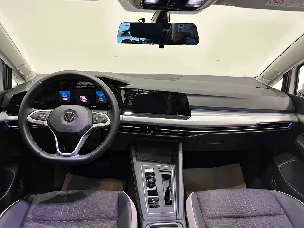 Volkswagen Golf 2021