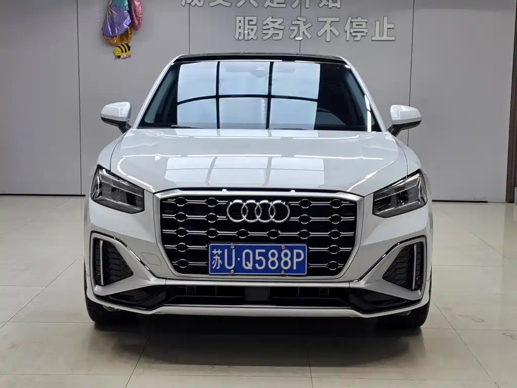Audi Q2L 2022 — фото 2