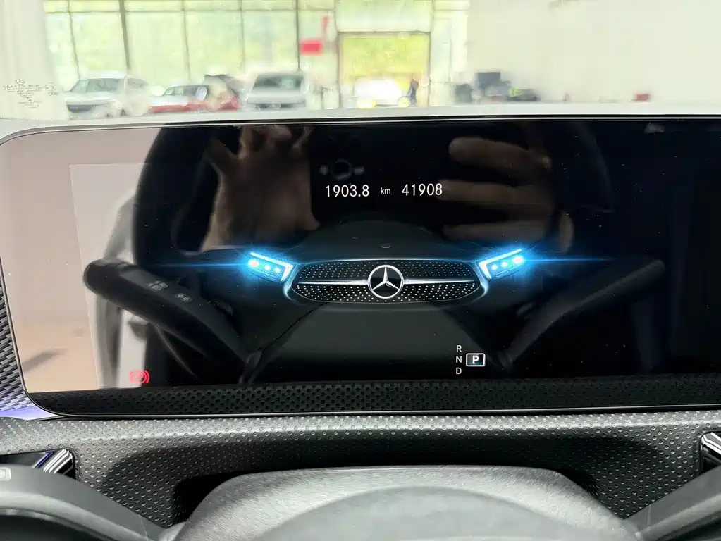 Mercedes-Benz A-Class 2022 — фото 16