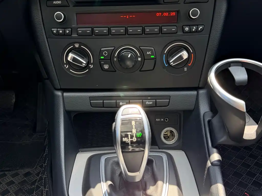 BMW X1 2014 — фото 17