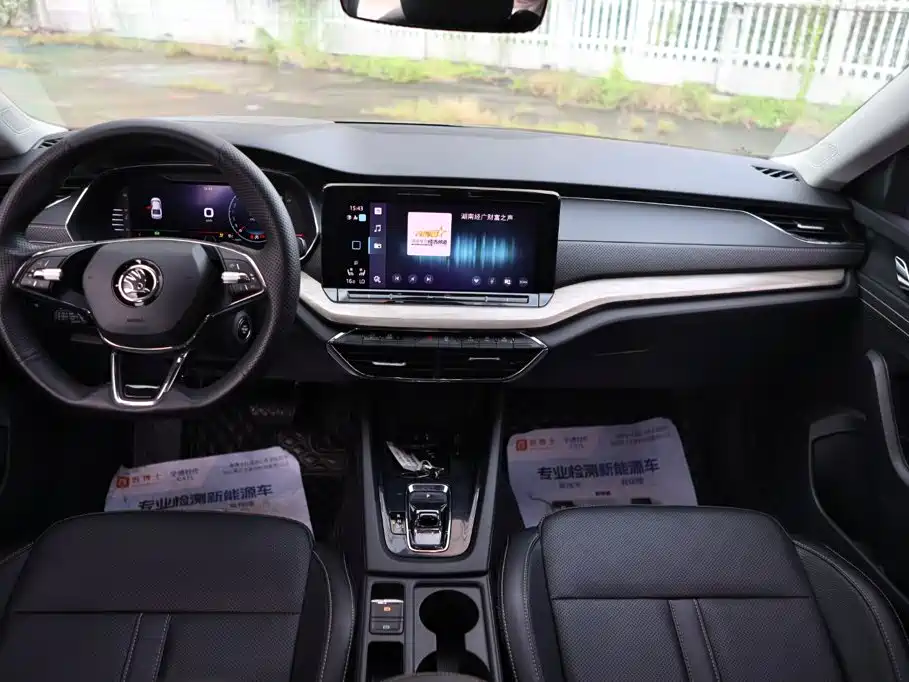 Skoda Octavia 2021 — фото 11