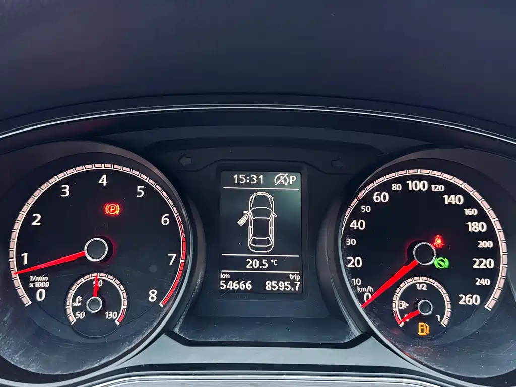 Volkswagen Passat 2018 — фото 19