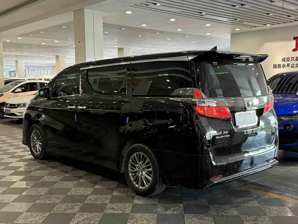 Toyota Vellfire 2021 — фото 5