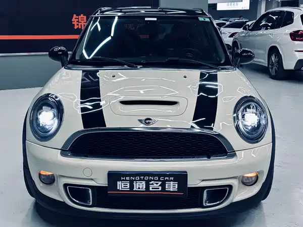 MINI Clubman 2012