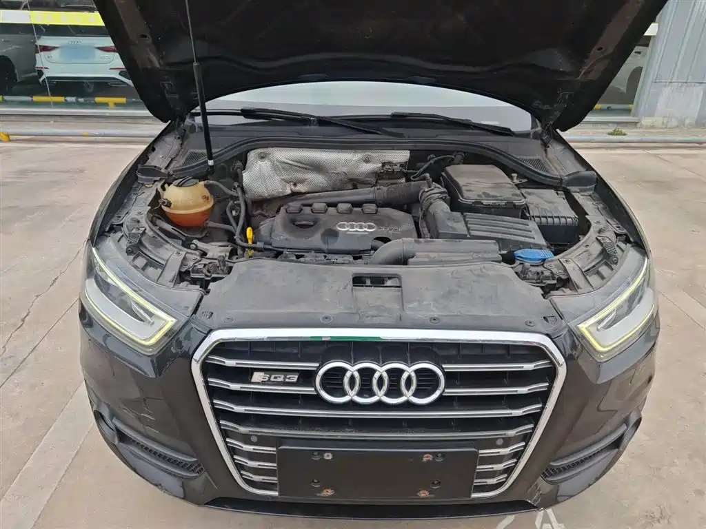 Audi Q3 2015 — фото 16