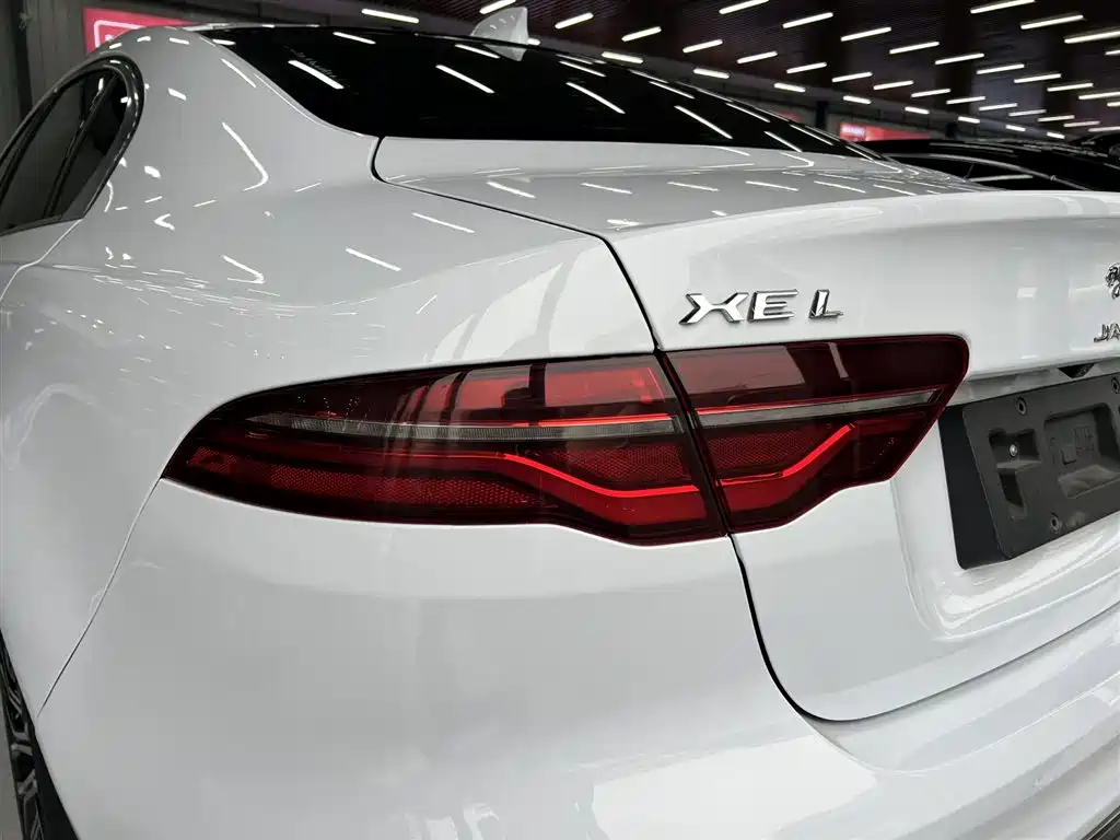 Jaguar XEL 2021 — фото 8