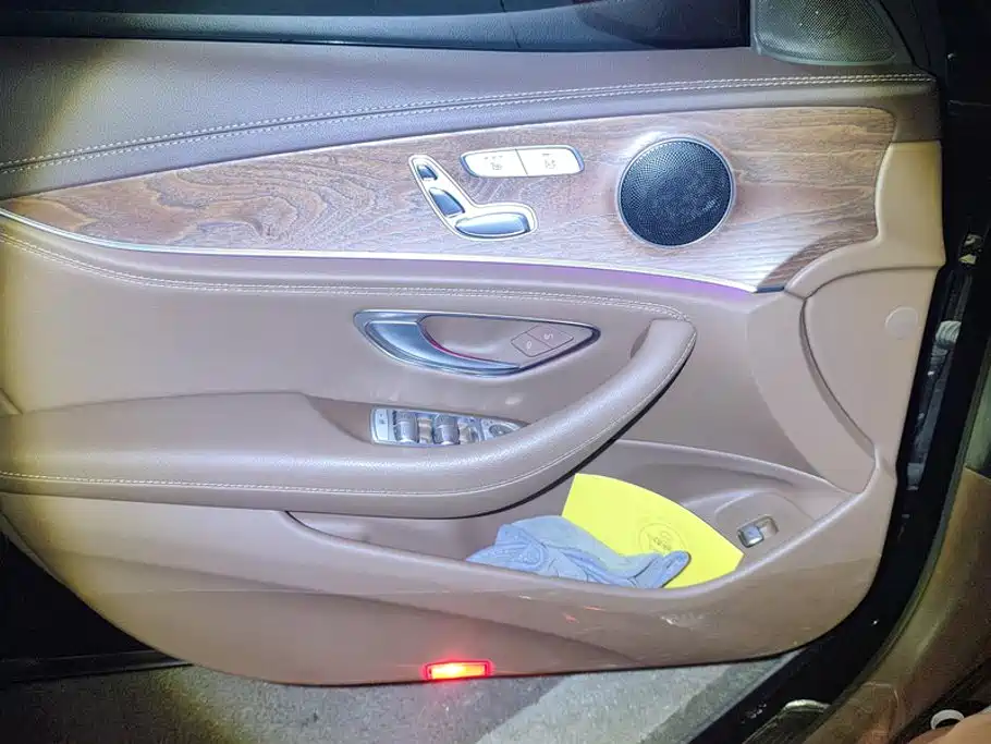 Mercedes-Benz E-Class 2022
