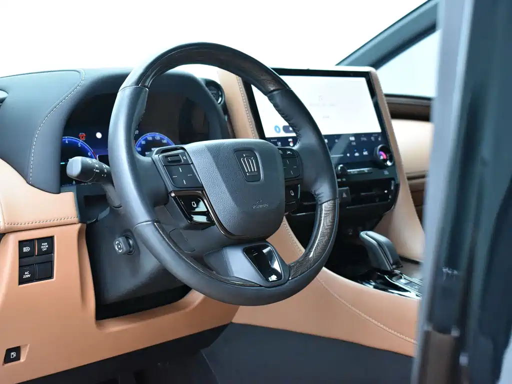 Toyota Vellfire 2024 — фото 9