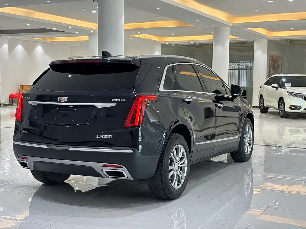 Cadillac XT5 2021 — фото 4